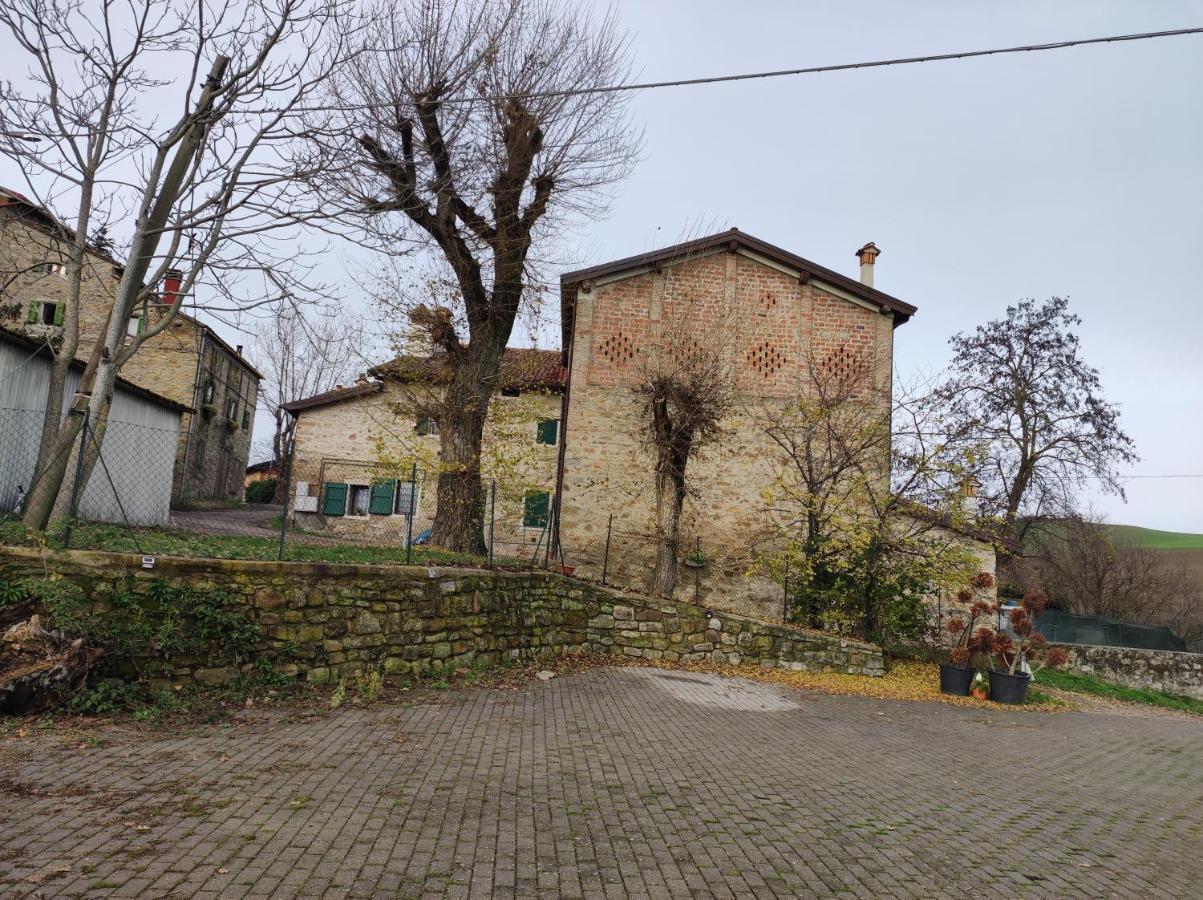 La Corte Dei Celti San Benedetto Del Querceto Bagian luar foto