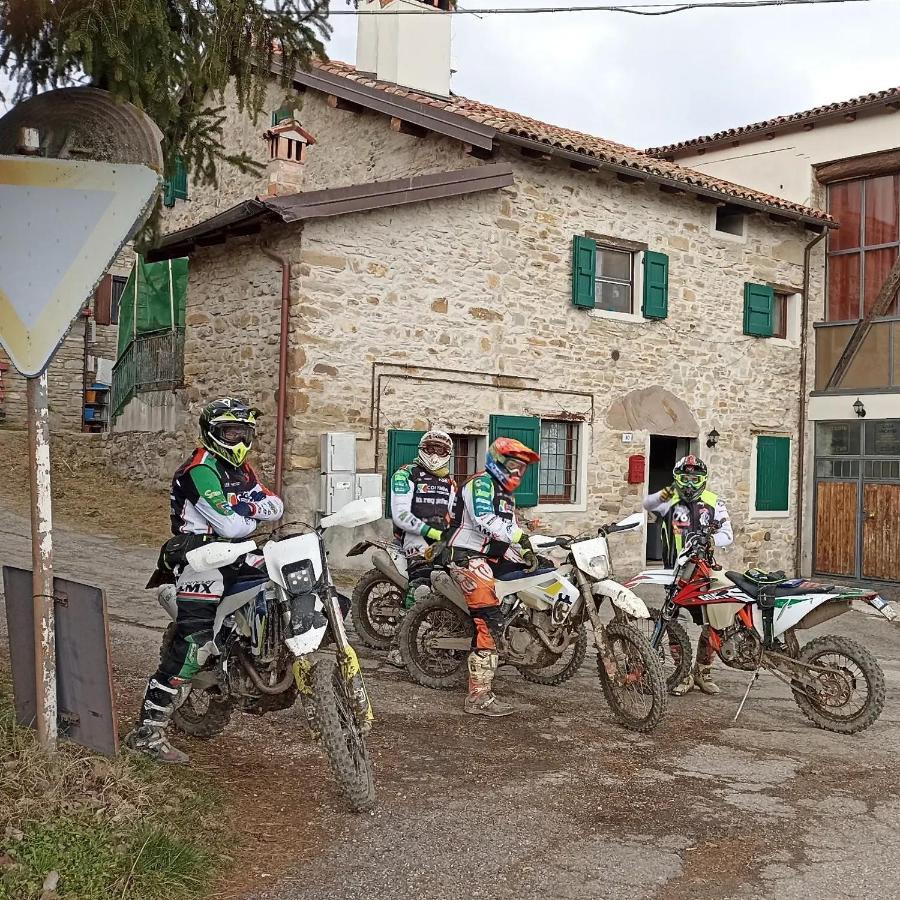 La Corte Dei Celti San Benedetto Del Querceto Bagian luar foto