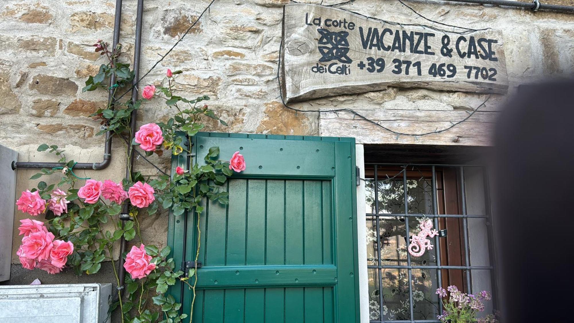 La Corte Dei Celti San Benedetto Del Querceto Bagian luar foto